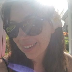 Meet your Posher, Alison